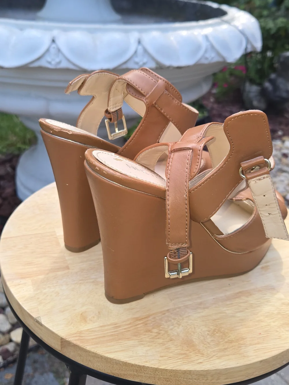 Nine West Tan Leather Platform T-Strap Heels